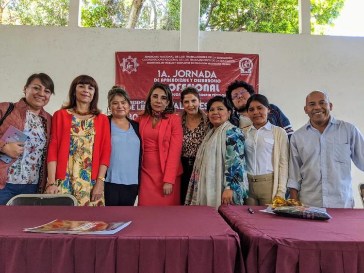 En Oaxaca con tesistas y egresados en la presentación del libro de la Dra. Frida Díaz Barriga