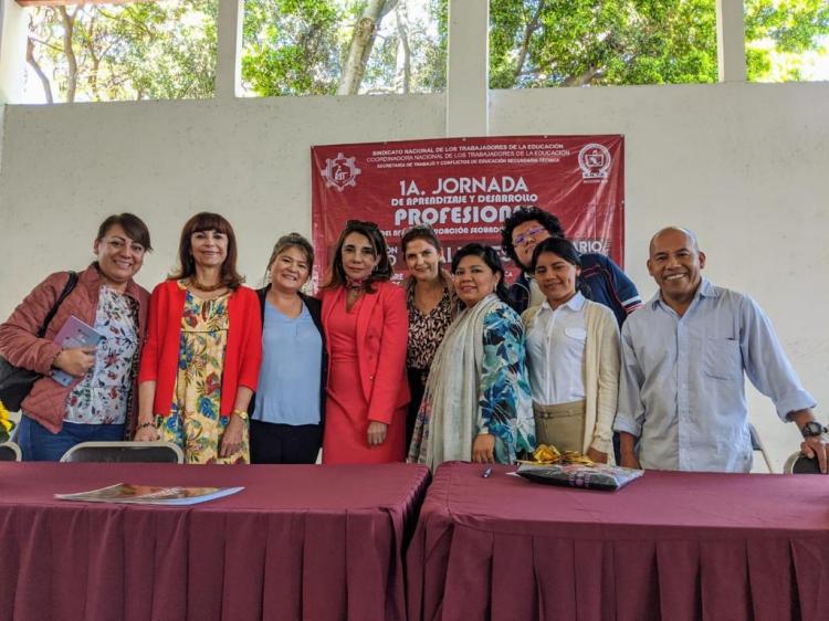 En Oaxaca con tesistas y egresados en la presentación del libro de la Dra. Frida Díaz Barriga