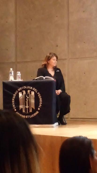 Con tesistas y egresados en mi examen doctoral y la Dra. Frida Díaz Barriga