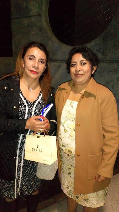 Con tesistas y egresados en mi examen doctoral y la Dra. Frida Díaz Barriga