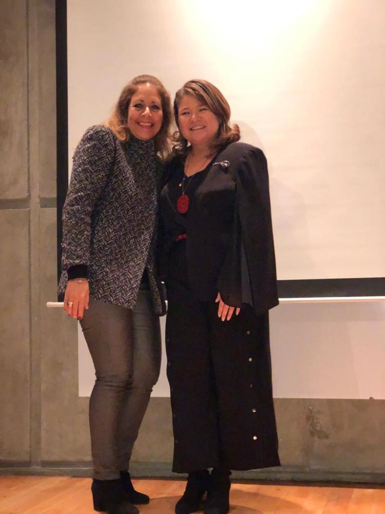 Con tesistas y egresados en mi examen doctoral y la Dra. Frida Díaz Barriga