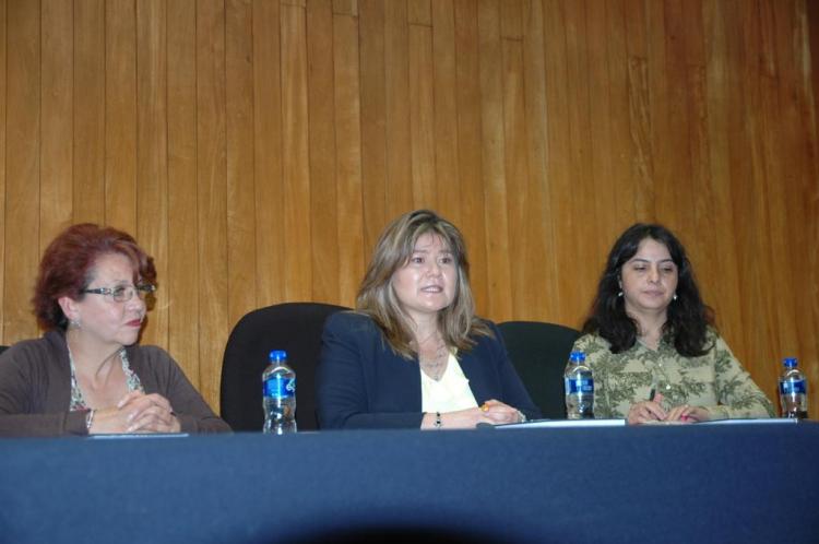 Examen profesional de Laura, SUAyED Pedagogía, FFyL, Ciudad Universitaria.