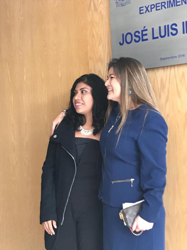 Entrega de constancias a egresados SUAyED Pedagogía, Foro Experimental José Luis Ibañez, Ciudad Universitaria