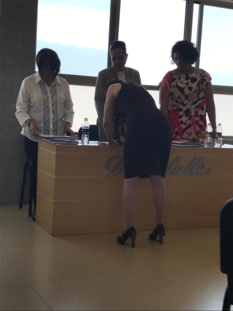 Examen de maestría de la 2a titulada del SUAyED Pedagogía, Gloria Ortiz