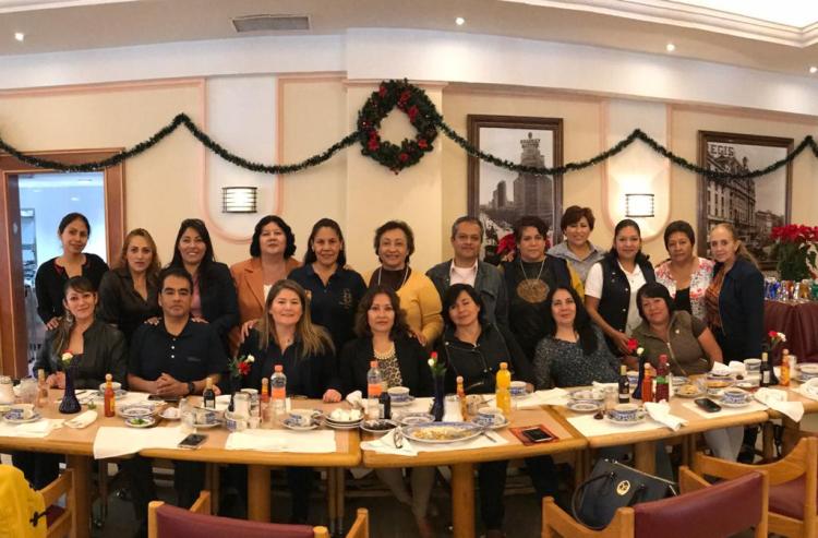 Socializando con estudiantes y docentes de SUAyED