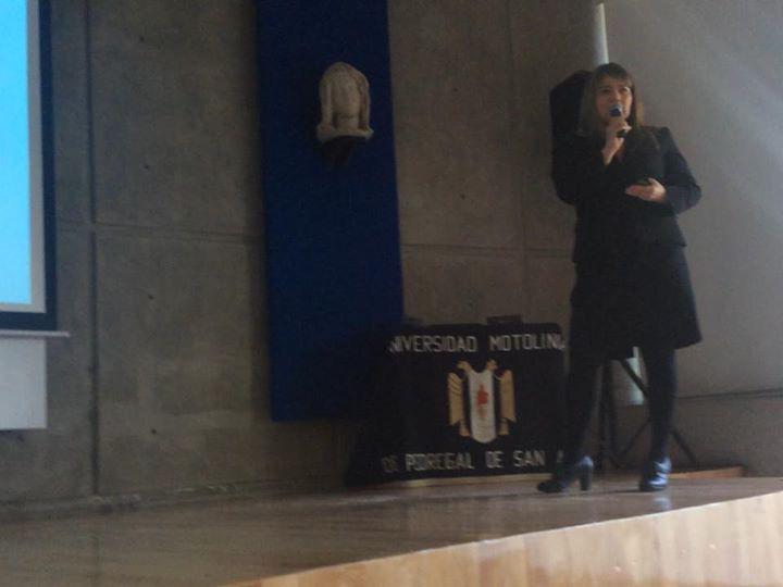 Conferencia en la Universidad Motolinía del Pedregal